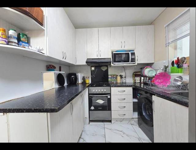 2 BEDROOM TOWNHOUSE FOR SALE IN RIDGEWAY